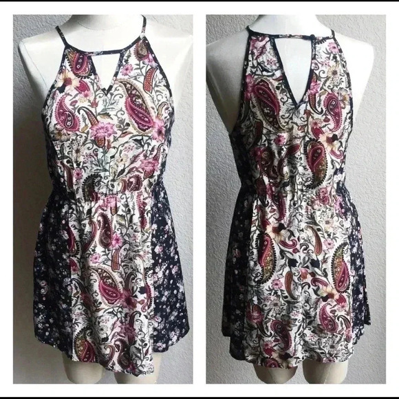 ModCloth En Creme Paisley and Floral Dress - Picture 2 of 7